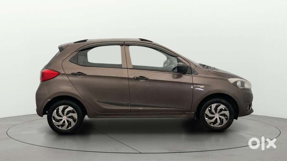 Tata Tiago 1.2 Revotron Xm, 2017, Petrol