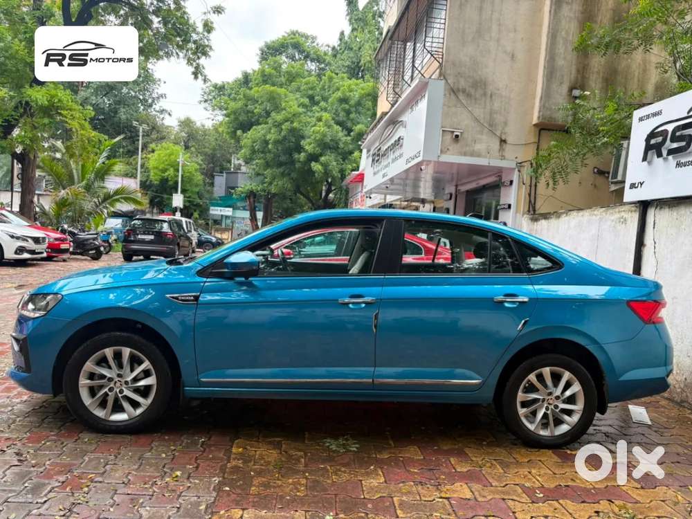 Skoda Slavia Ambition 1.0l Tsi At, 2022, Petrol