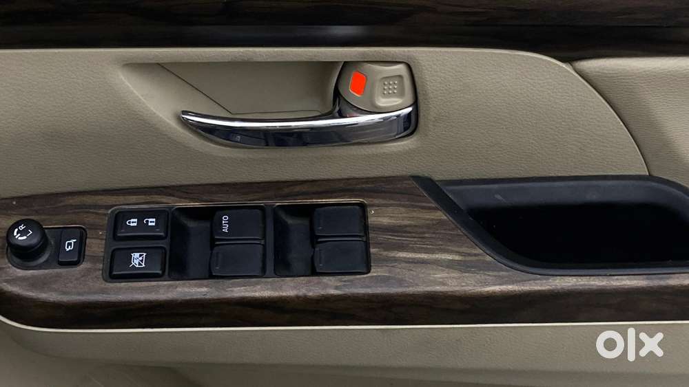 Maruti Suzuki Ertiga Zxi Plus Shvs, 2020, Petrol