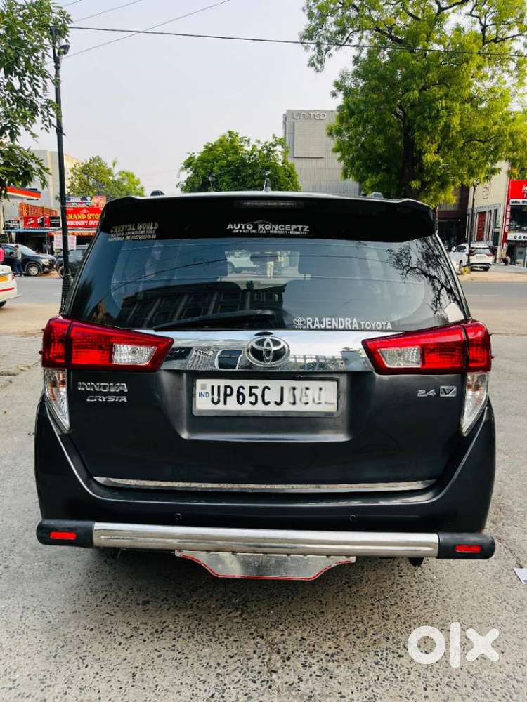 Toyota Innova Crysta 2.4 V, 2016, Diesel