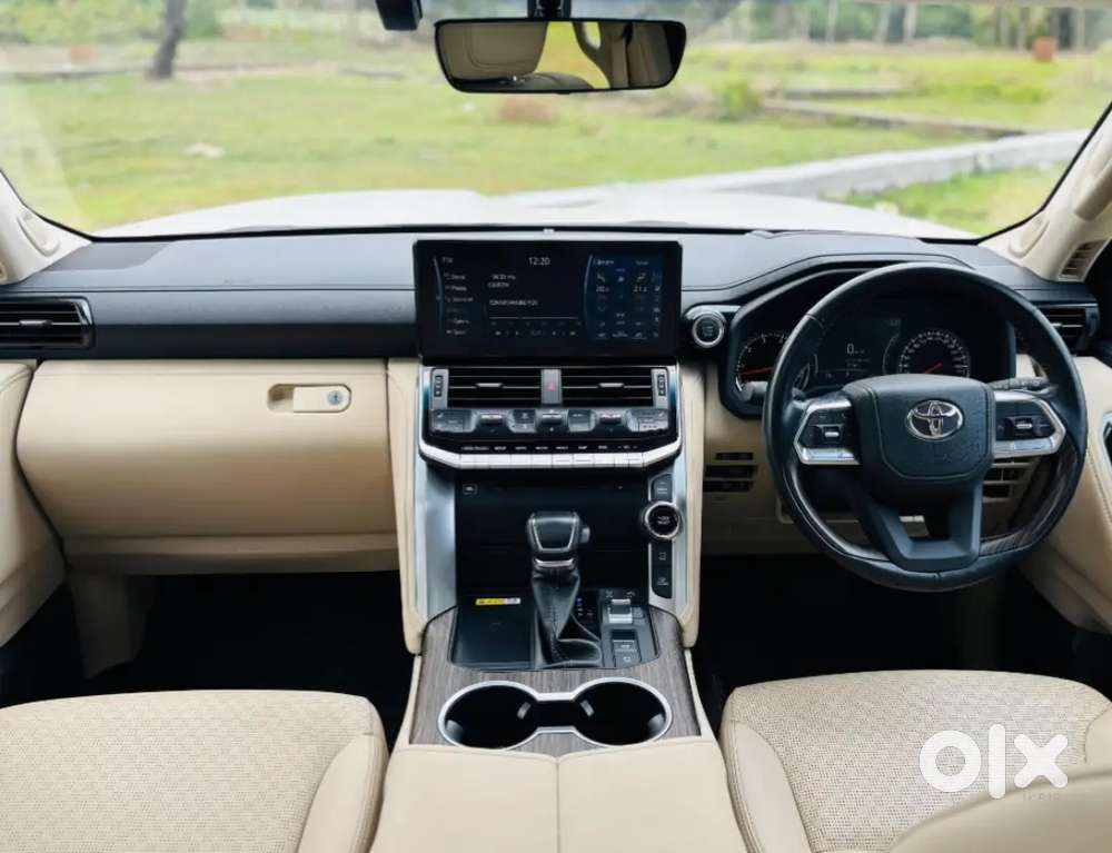 2022/23 Toyota Land Cruiser 300 Diesel.12 Lakhs Extras.