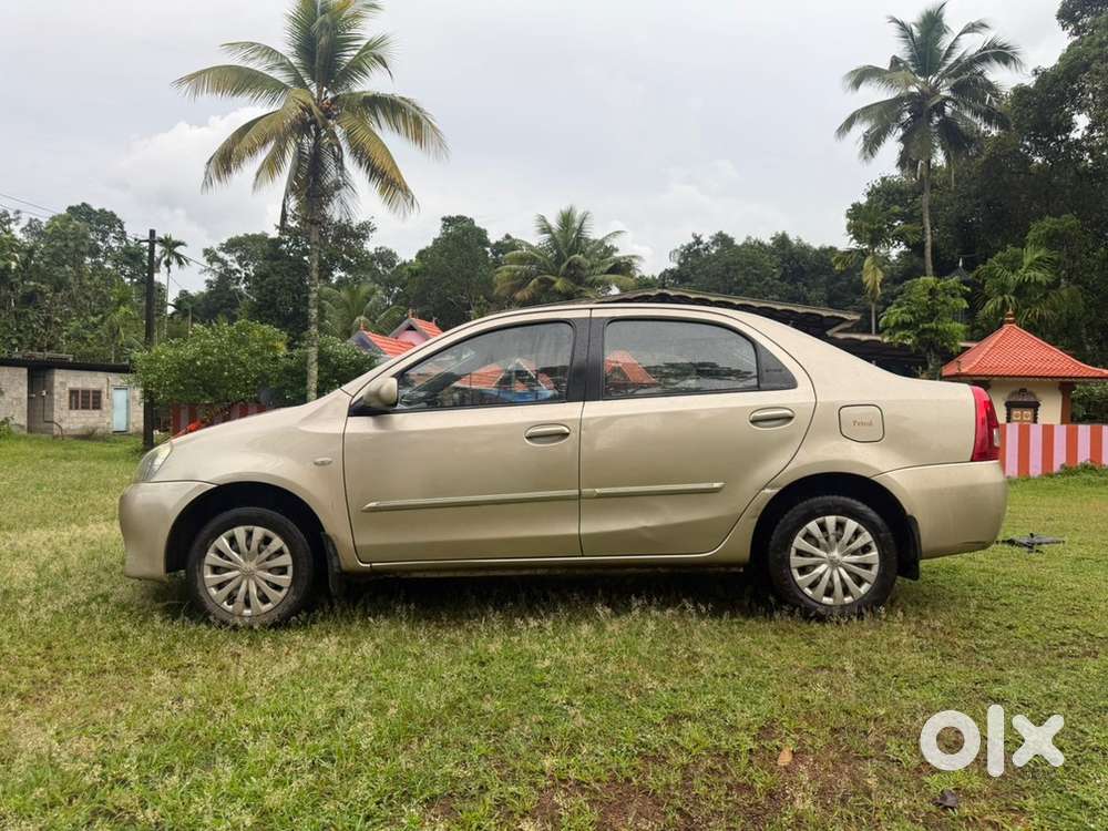 Toyota Etios Petrol 2012