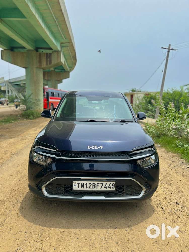 Kia Carens Petrol 2024