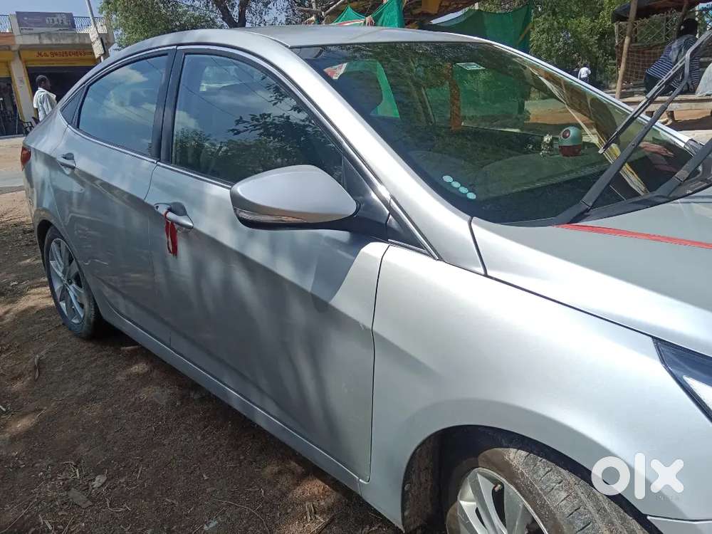 Hyundai Verna 2011