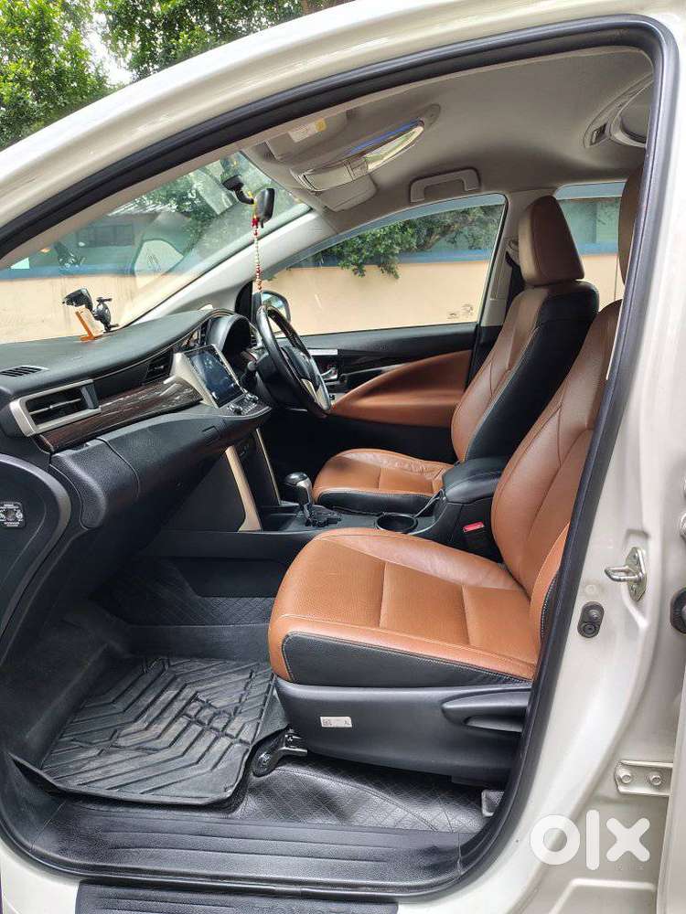 Toyota Innova Crysta