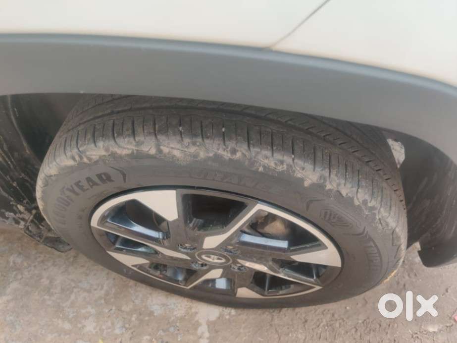 Tata Punch Accomplished Dazzle Sunroof Cng, 2023, Cng & Hybrids
