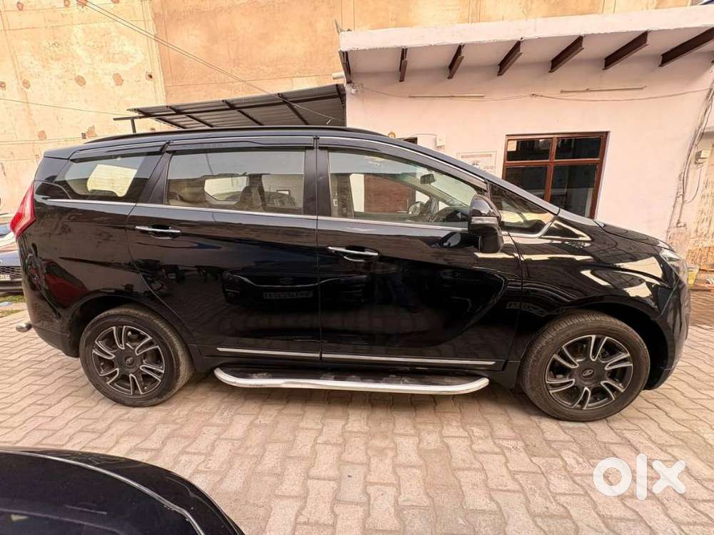 Mahindra Marazzo M8, 2019, Diesel