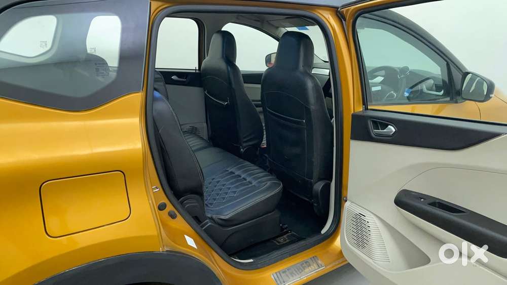 Renault Triber 1.0 Rxz Dual Tone, 2021, Petrol