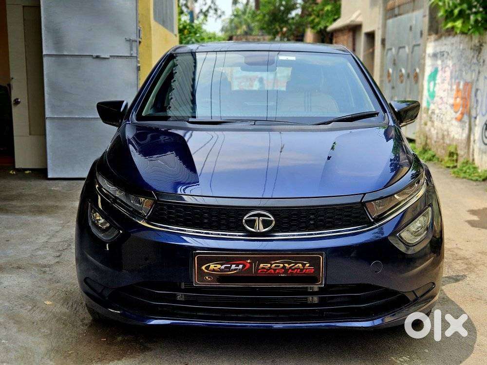 Tata Altroz Xz Plus (s) Dark Edition, 2023, Petrol