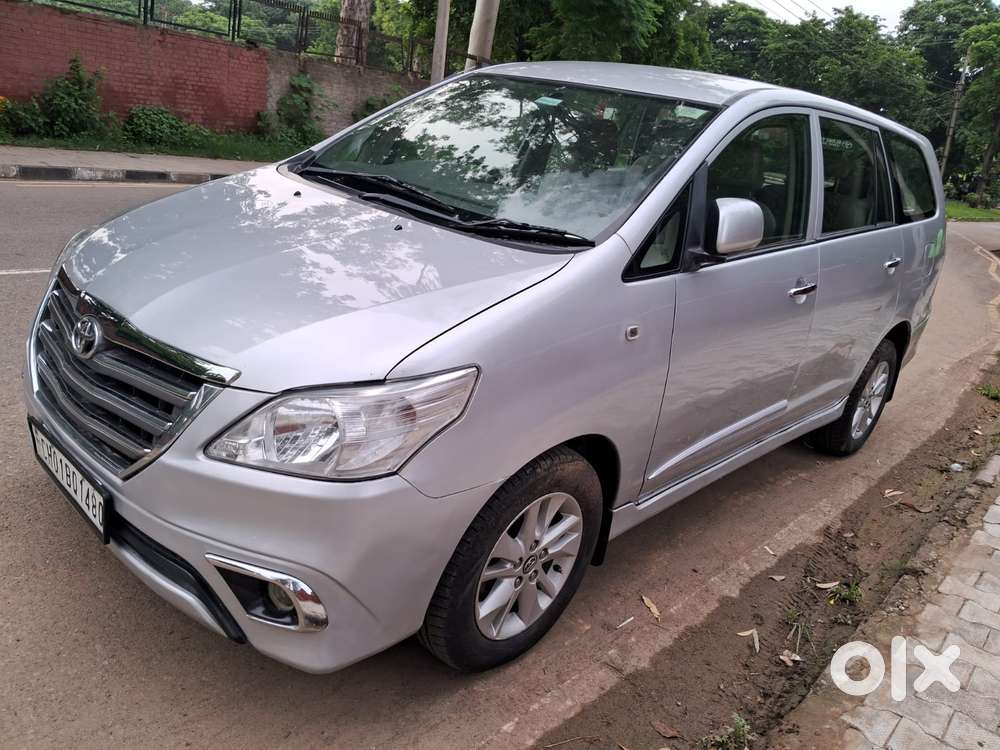 Toyota Innova 2.5 G (diesel) 8 Seater, 2014, Diesel