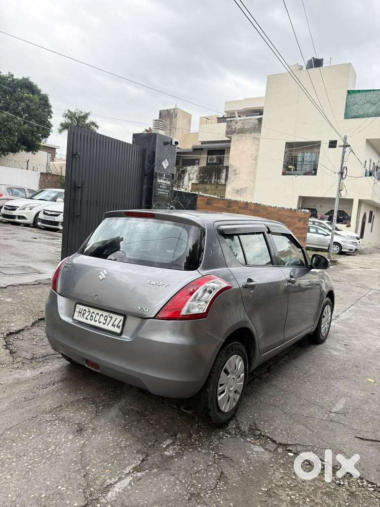 Maruti Suzuki Swift Vxi Optional, 2013, Petrol