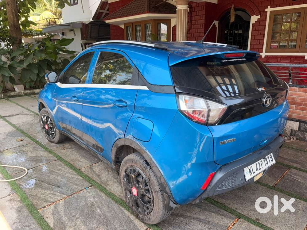 Tata Nexon Petrol Manual 2018
