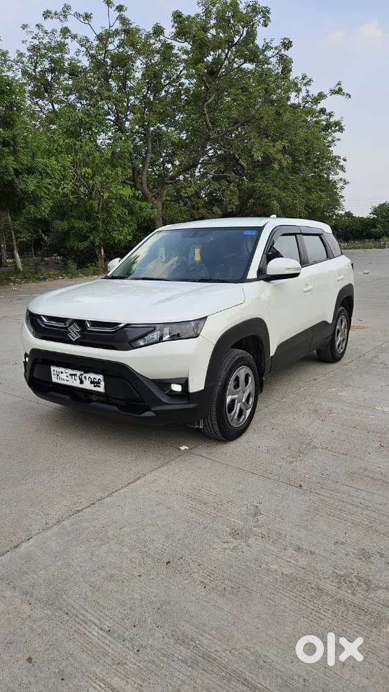 Maruti Suzuki Brezza 1.5 Lxi Smart Hybrid, 2024, Petrol