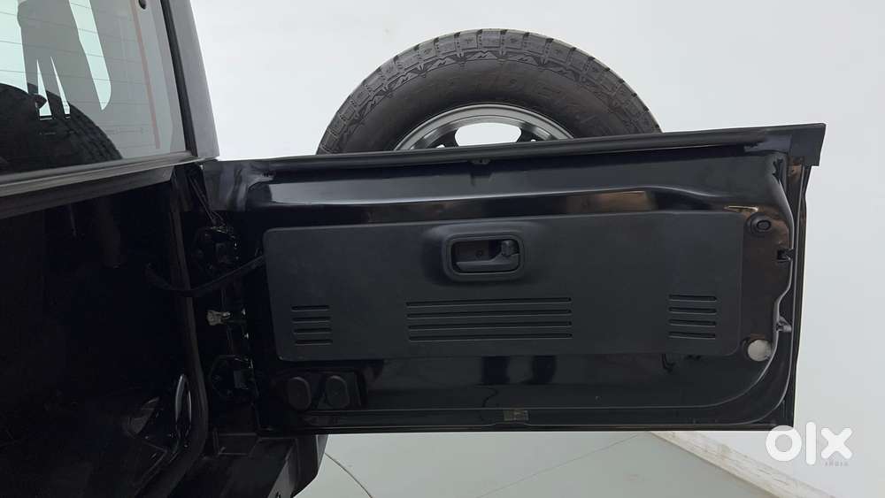 Mahindra Thar Lx Hard Top Petrol Mt 4wd, 2023, Petrol