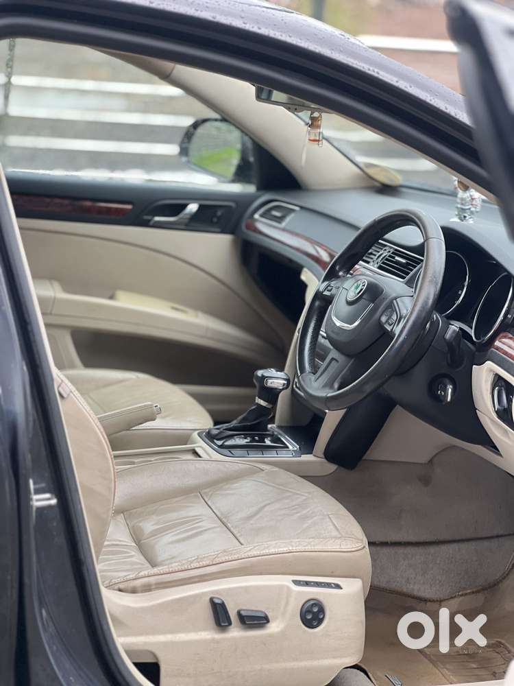 Skoda Superb Elegance Tdi 2.0 At, 2011, Diesel