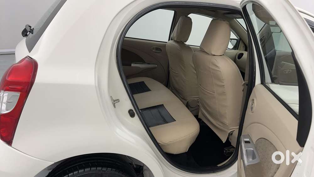 Toyota Etios Liva 2011-2012 V, 2017, Petrol