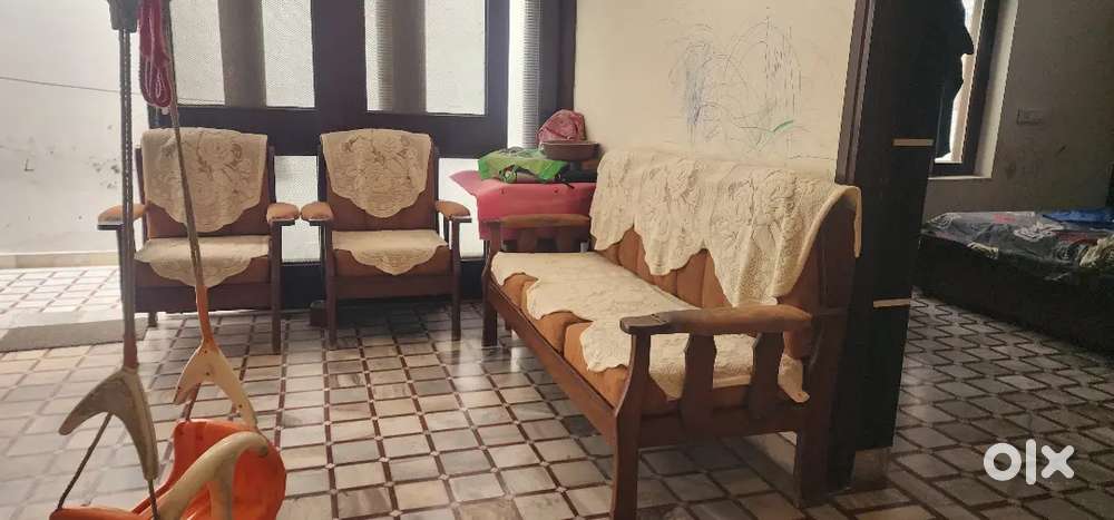 5 Seater sofa