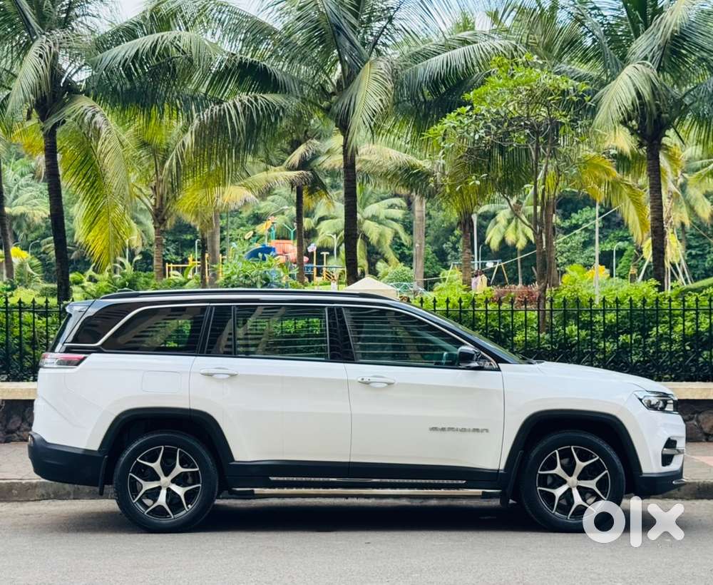 2023 Jeep Meridian Limited (o) 4x2 At