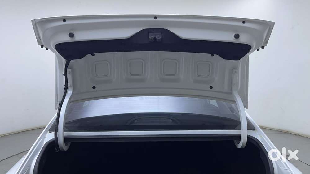 Hyundai Verna 1.5 Sx Turbo Petrol Mt, 2023, Petrol
