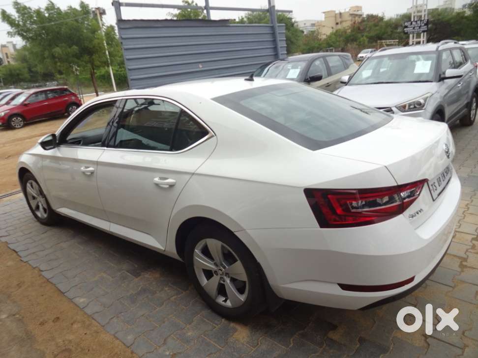 Skoda Superb Style 1.8, 2016, Petrol