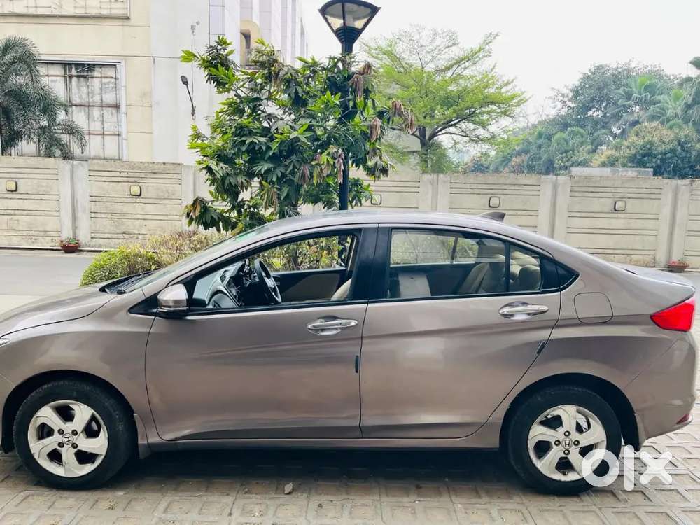 Honda City 2016 Vx Option Sunroof Manual 2nd Owner