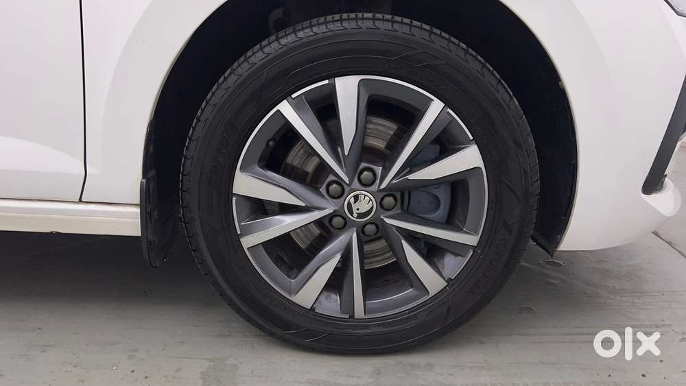 Skoda Slavia Style 1.5l Tsi Dsg, 2022, Petrol