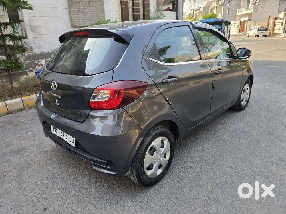 Tata Tiago 1.2 Revotron Xt (o), 2022, Petrol