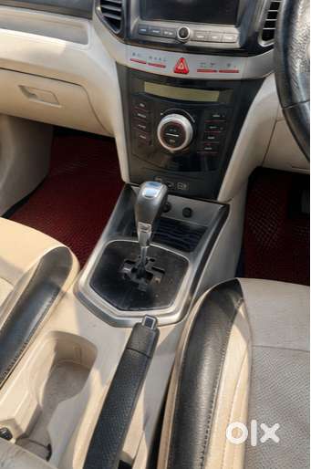 Xuv 300 W8 (o) Dsl Amt ( Dr`s Car )