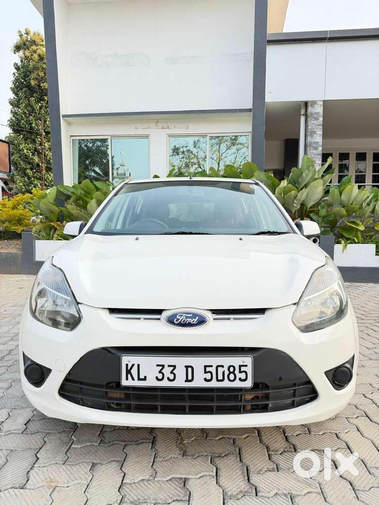 Ford Figo, 2012, Petrol