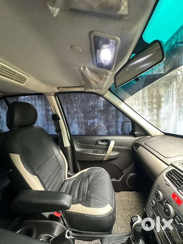 Tata Safari Storme 2015