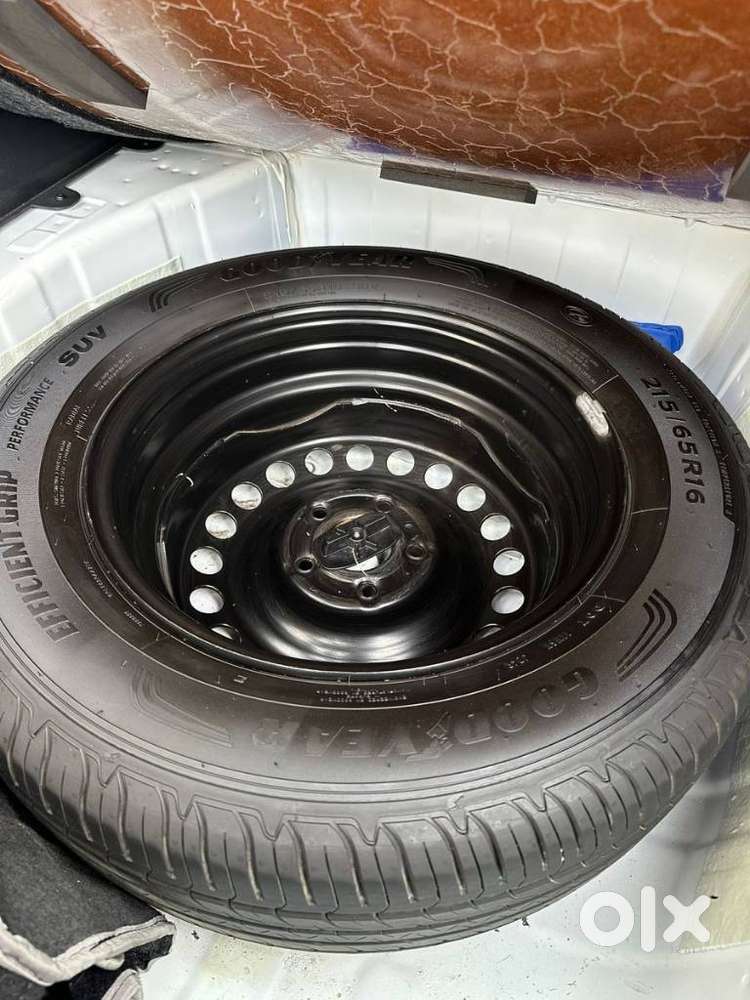 Tata Curvv Creative 1.2 Revotron Petrol 6mt, 2025, Petrol