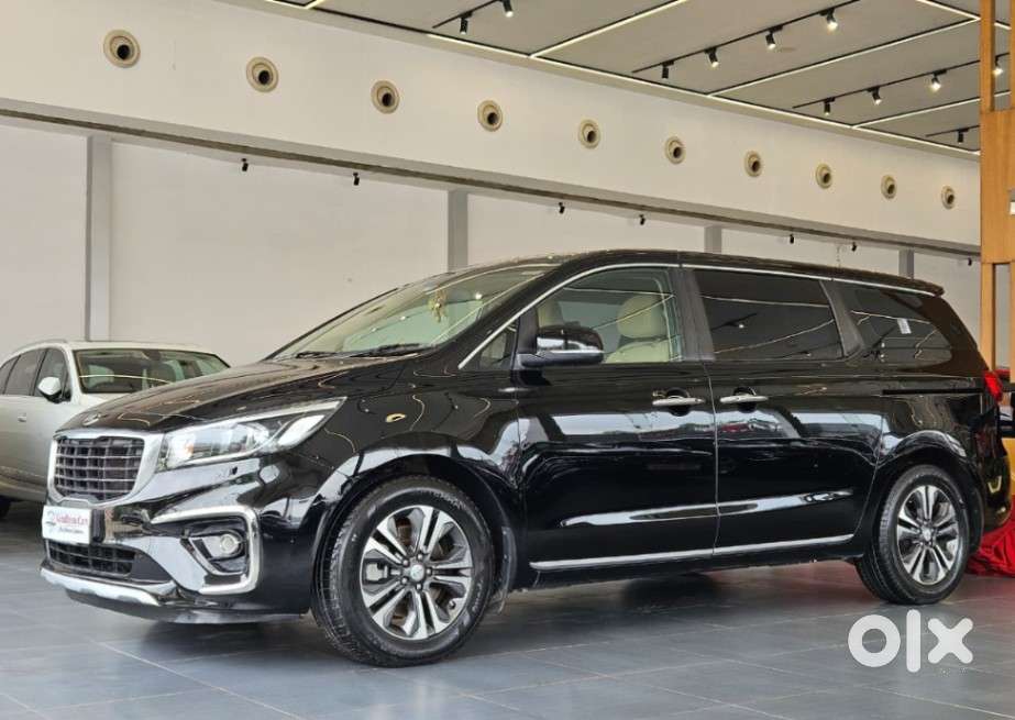 Kia Carnival Premium, 2020, Diesel
