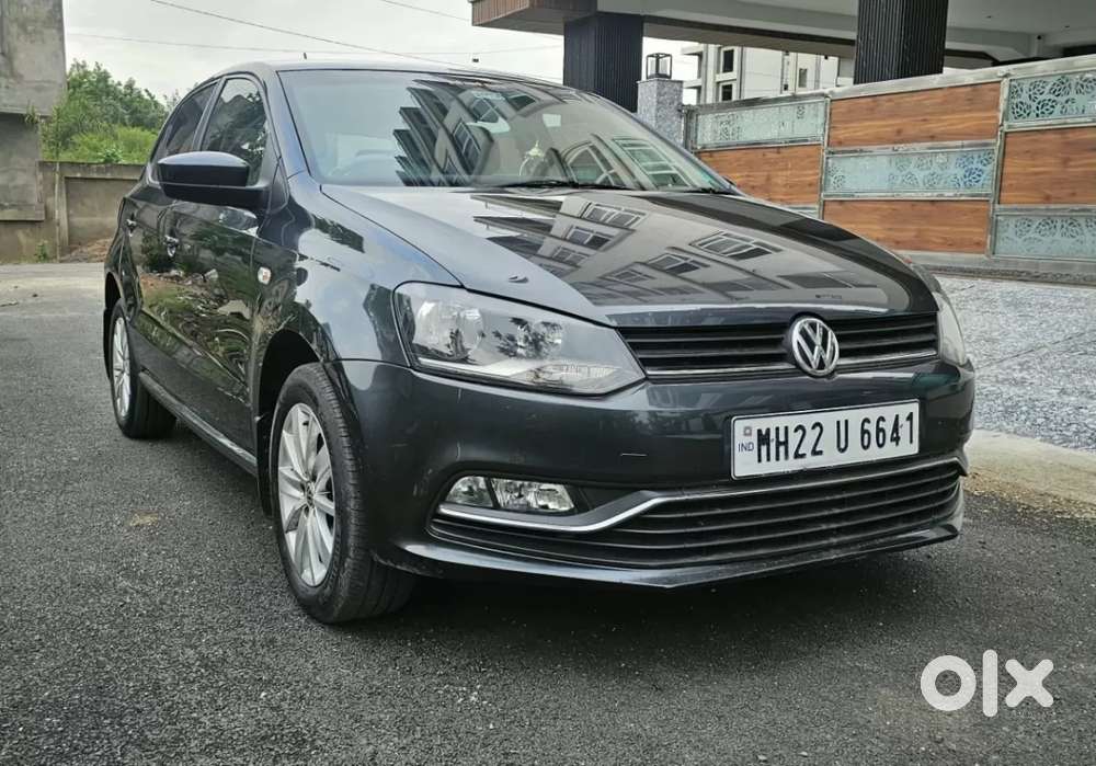 Volkswagen Polo Petrol Highline 1.2l, 2015, Petrol