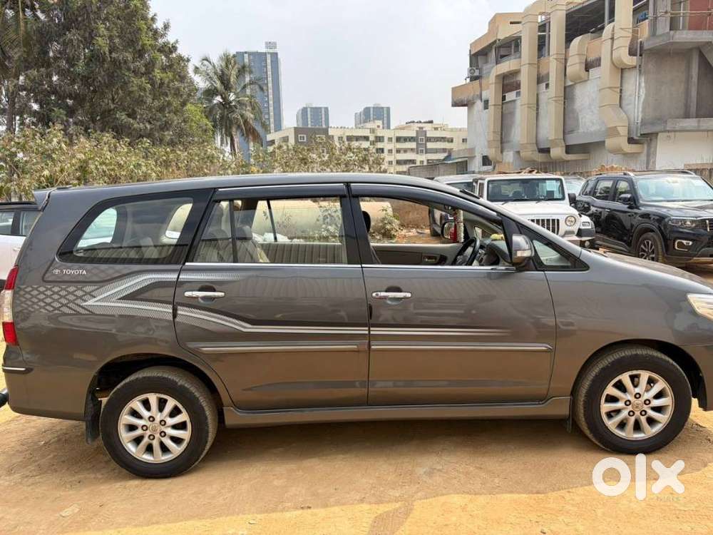 Toyota Innova 2.5 Z Diesel 7 Seater, 2012, Diesel