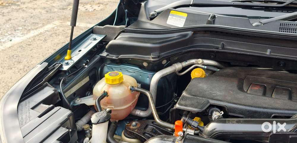 Mahindra Xuv300 W8 Option, 2023, Petrol