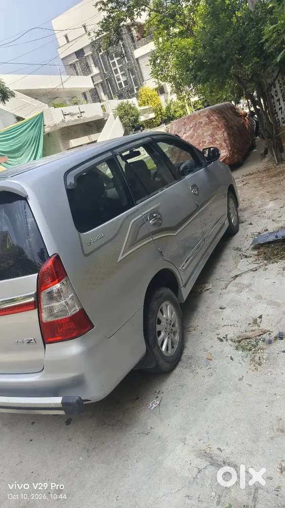 Toyota Innova 2.5 Z 2014