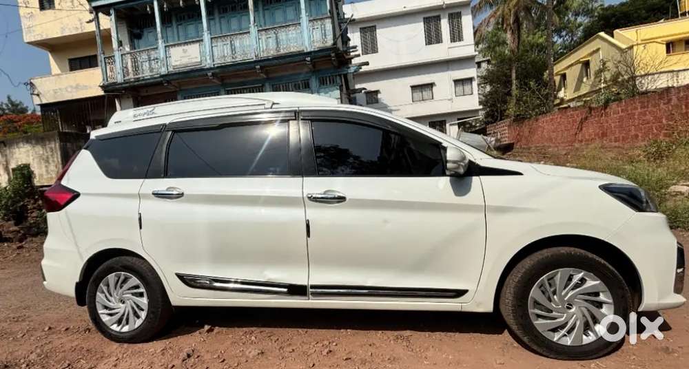 Company Fited Cng. Full Insurance.  Mh09.