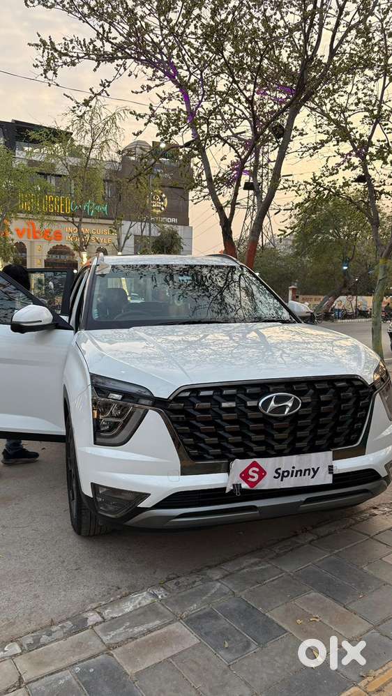 Hyundai Alcazar 2023 Diesel Well Maintained