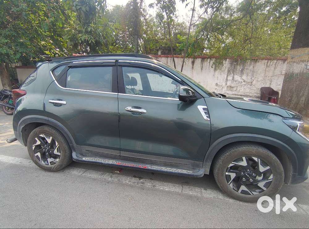 Kia Sonet Top Petrol Variant 2024 @12,50,000 Only 22k Km Driven