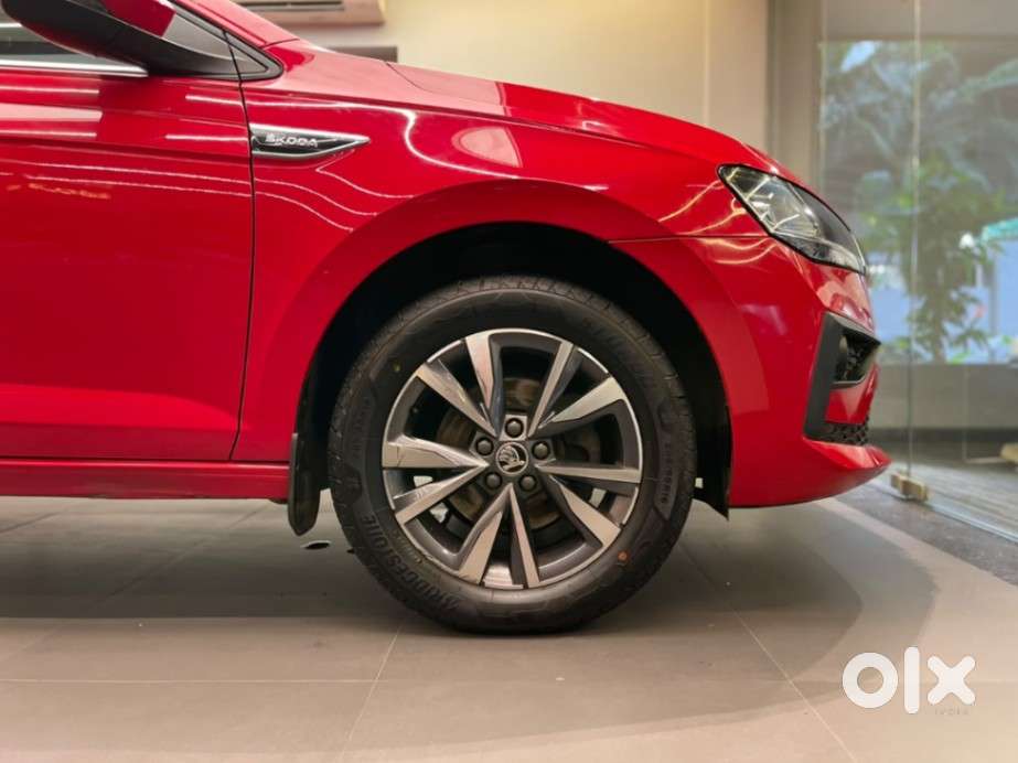 Skoda Slavia 1.0 Tsi Style At, 2023, Petrol