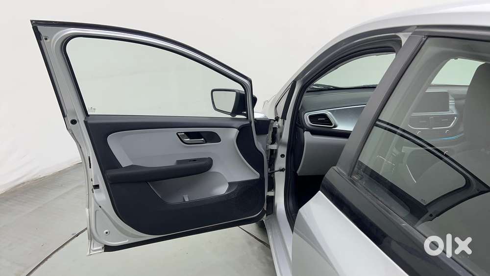 Tata Altroz Xz, 2020, Petrol
