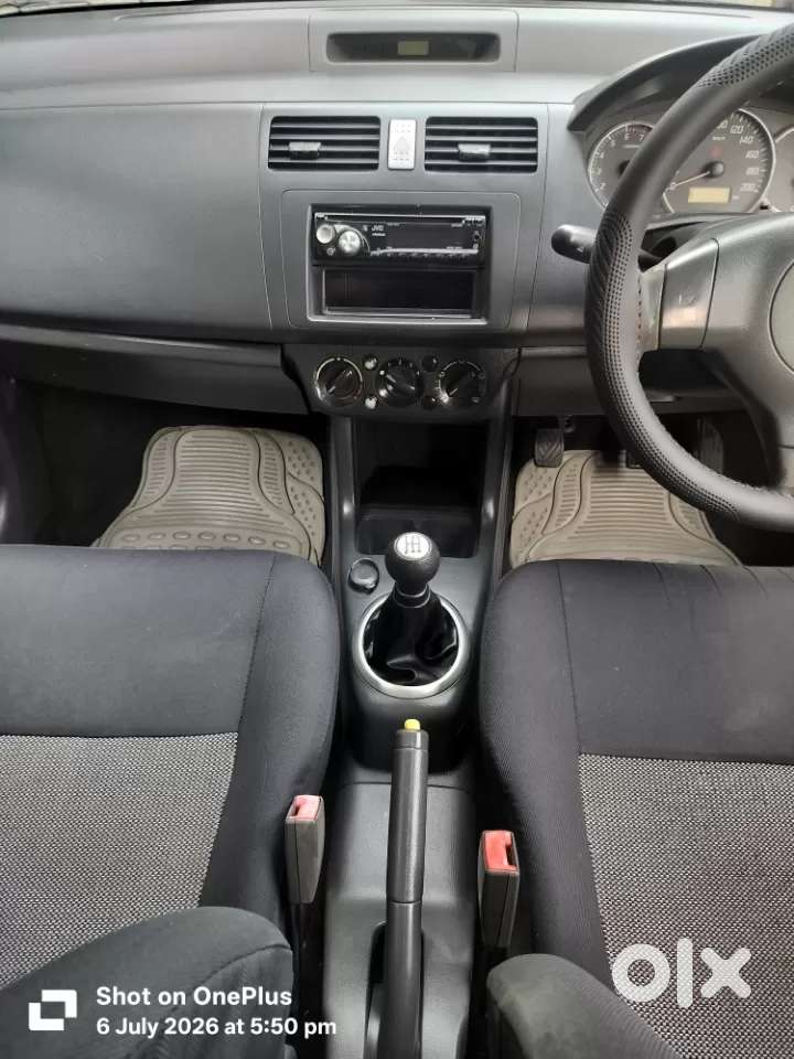Maruti Suzuki Swift Vxi Bsiv, 2010, Petrol