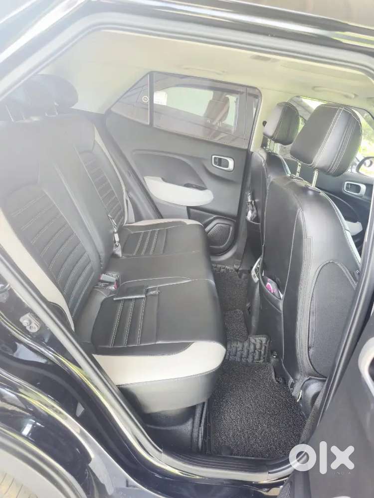 Hyundai Venue 1.5 Crdi 2025-  Low Km Run