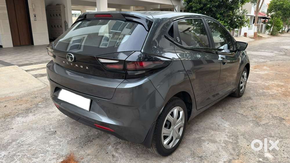Tata Altroz Petrol Manual 2024