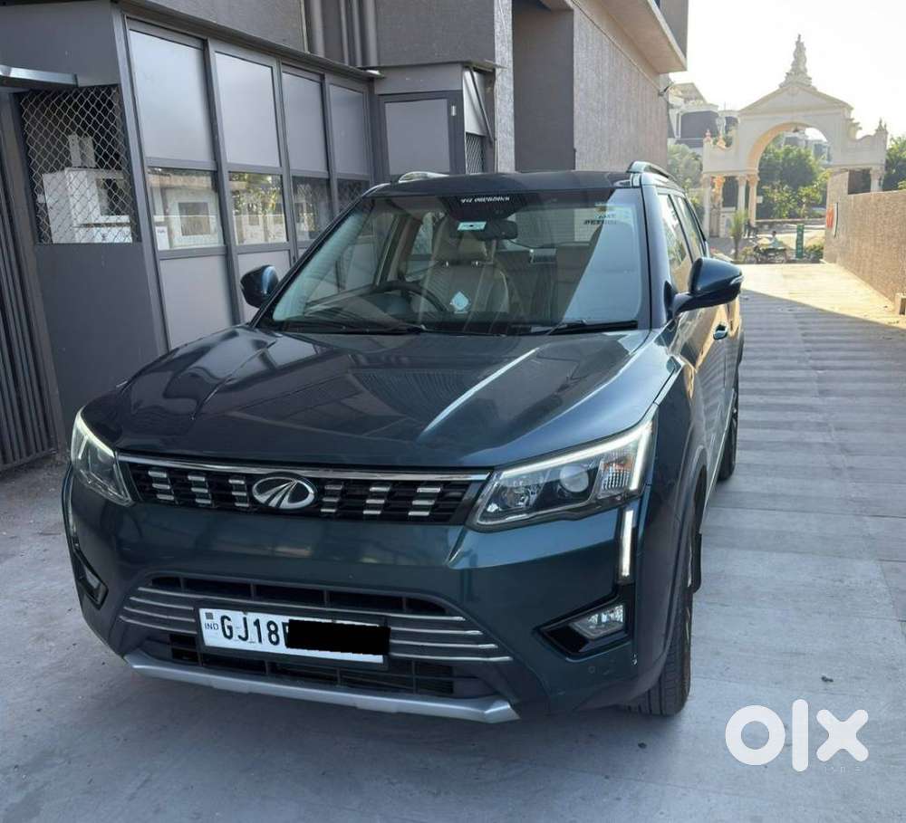 Mahindra Xuv300 1.2 W8 (o) Amt Petrol, 2021, Petrol