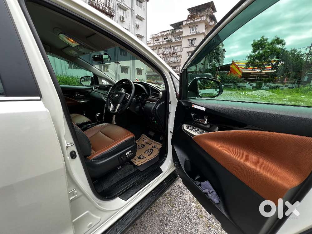 Toyota Innova Crysta 2.4 Zx At 7 Str 2022 Top End