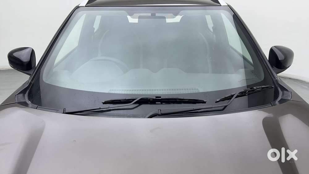 Nissan Magnite Xv Turbo, 2022, Petrol