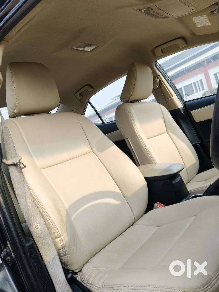 Toyota Corolla Altis [2014-2017] 1.8 G Cvt, 2016, Petrol