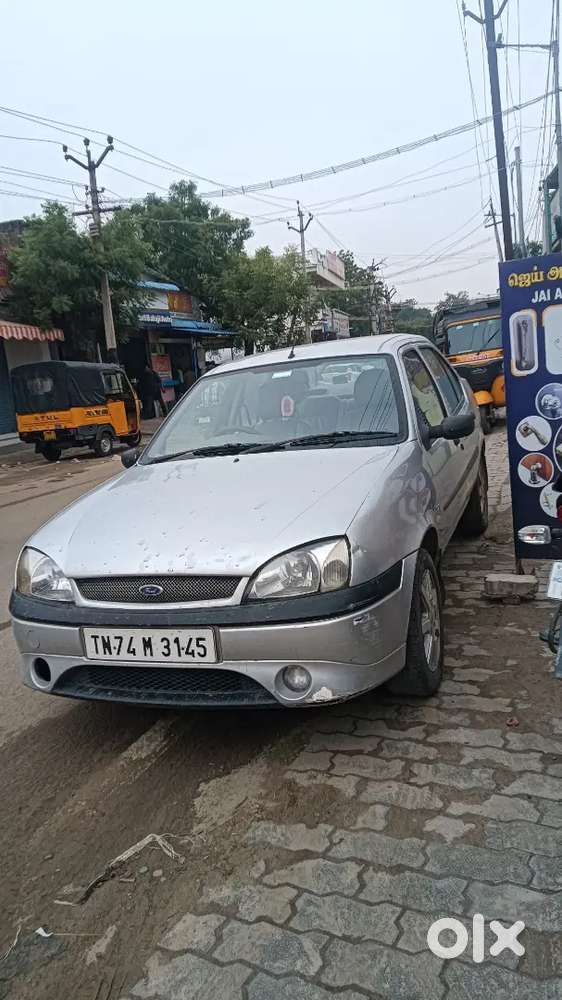 Ford Ikon 1.3 Clxi 2000