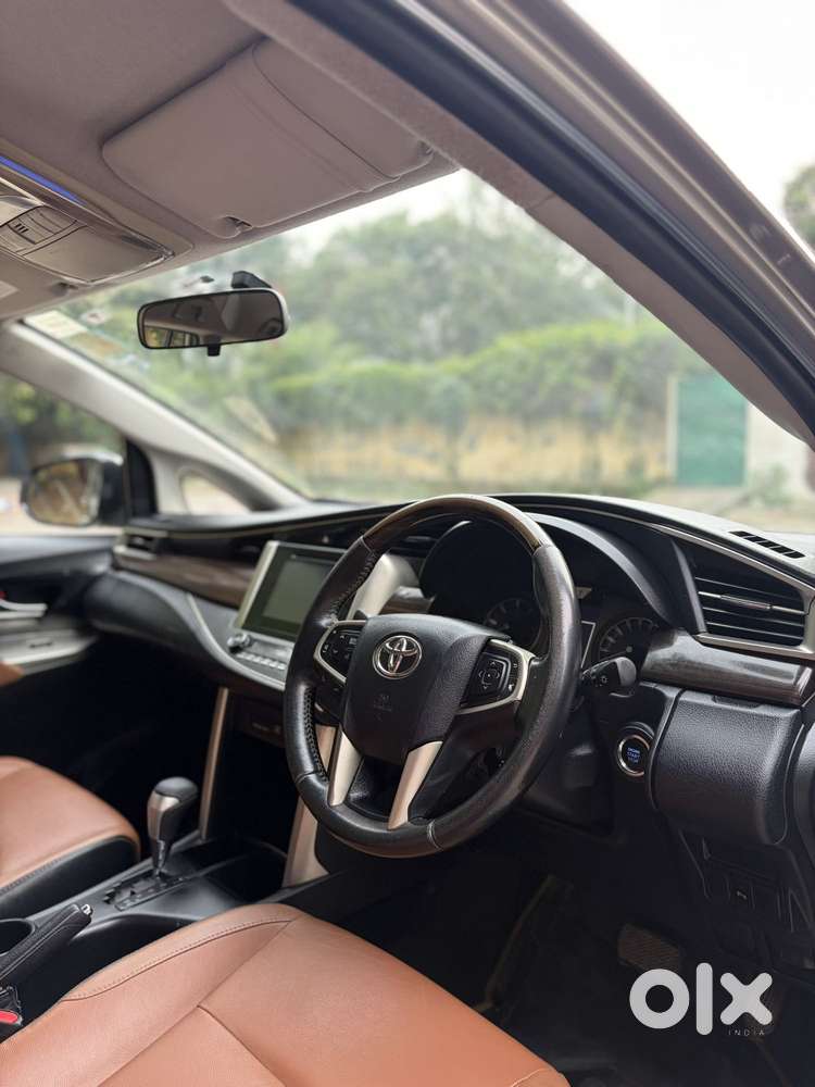 Toyota Innova Crysta 2.8 Zx At, 2017, Diesel